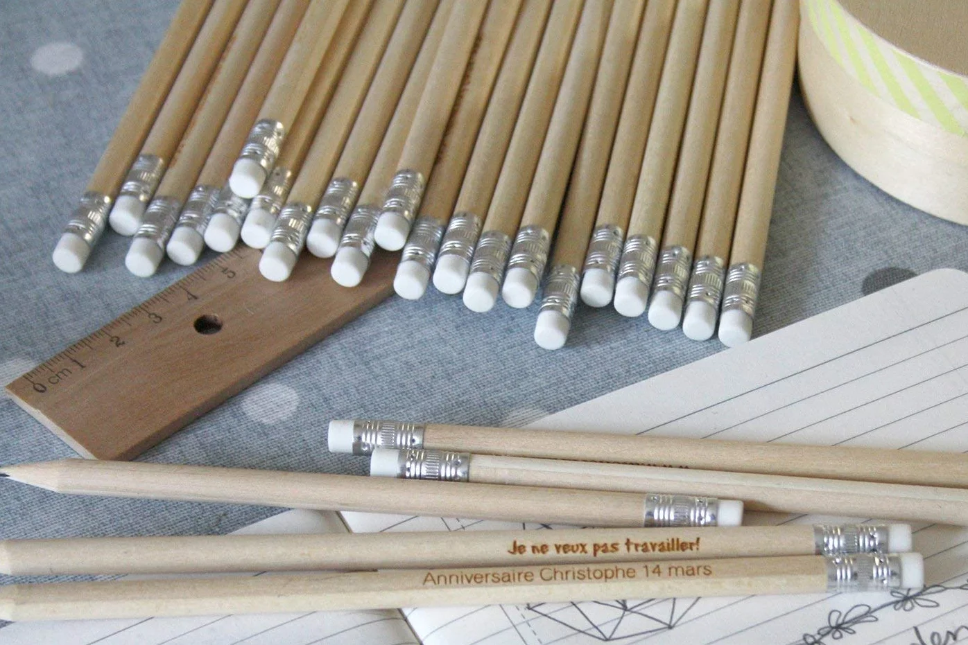 Crayon personnalisé en bois, échantillon ou cadeau