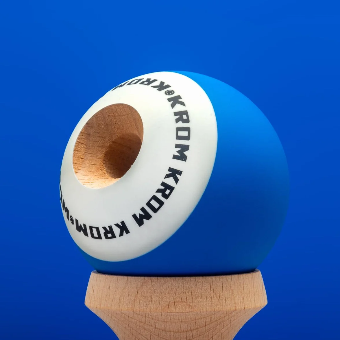 Kendama Pro Pop Bleu Foncé - Bilboquet Japonais en Bois pour Adulte et Enfant avec Ficelle de Rechange
