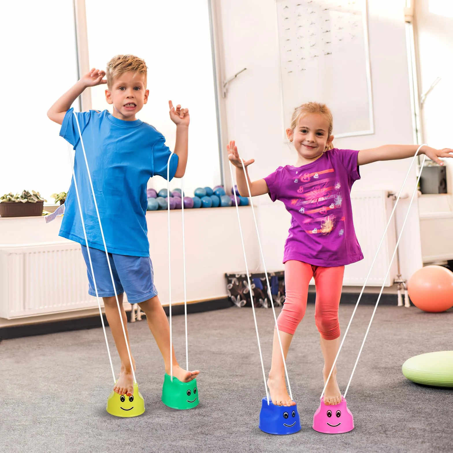Échasses pour enfants Supvox - 4 pièces, entraînement sensoriel, équilibre, concentration, empilables, couleurs mélangées