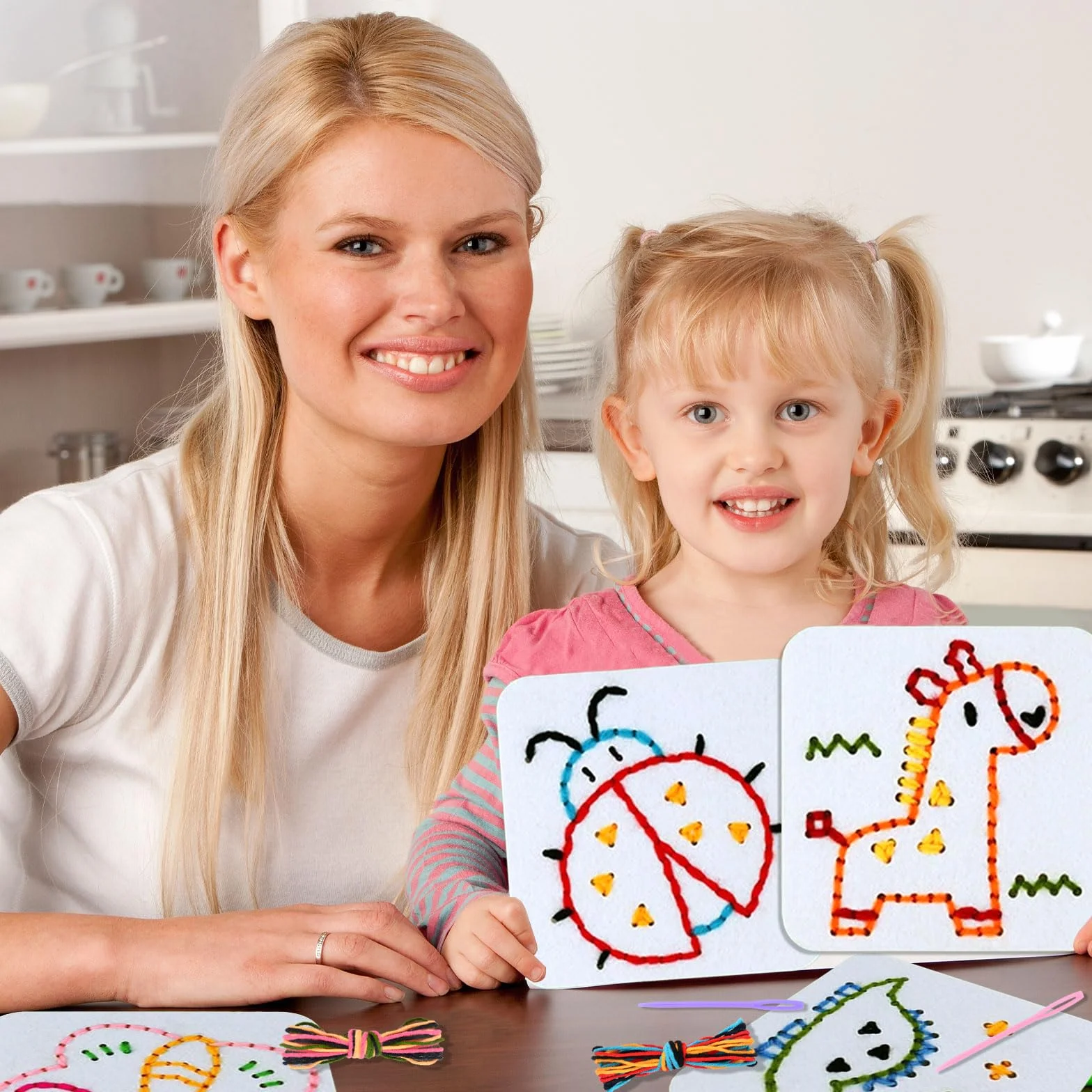 Jouets à Lacer pour Enfants 2-7 ans, Jeux de Couture Sensoriels, Motricité Fine, Cadeaux